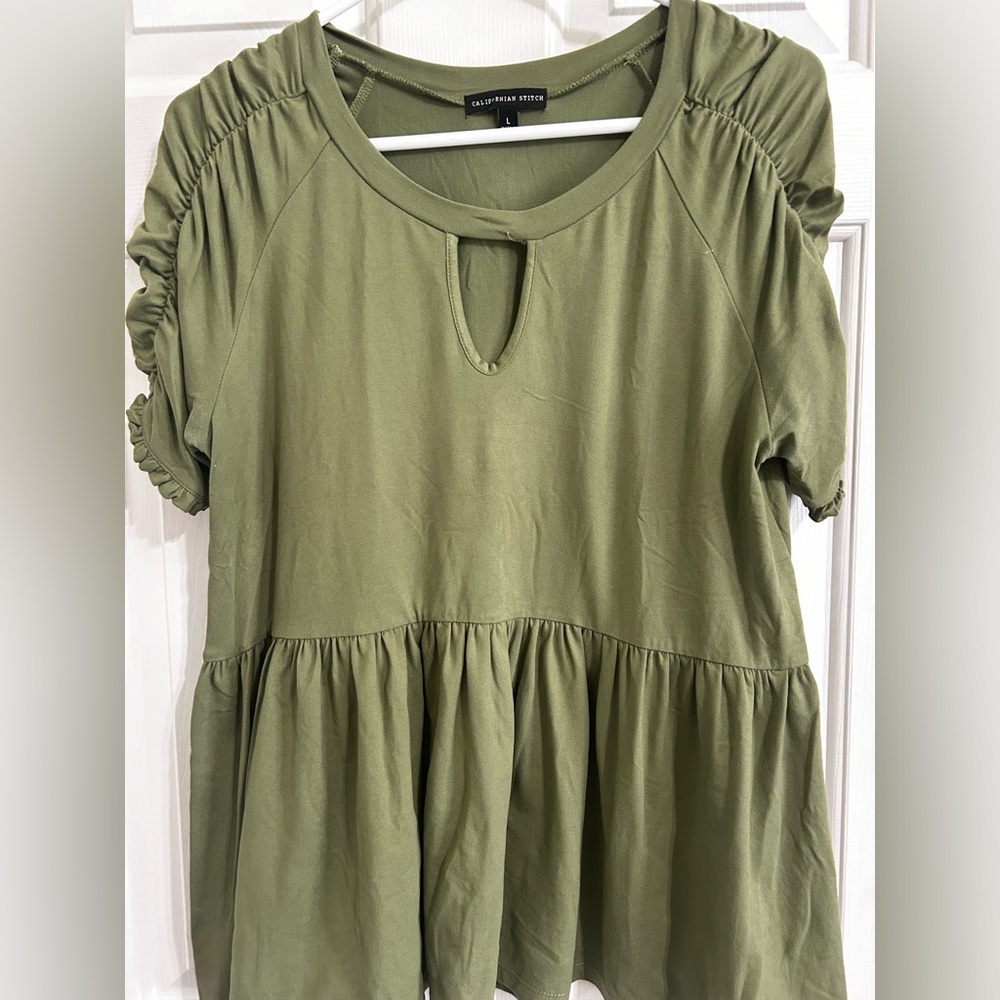 Women’s Olive Green, Baby Doll Peplum Top California Stitch Size Large